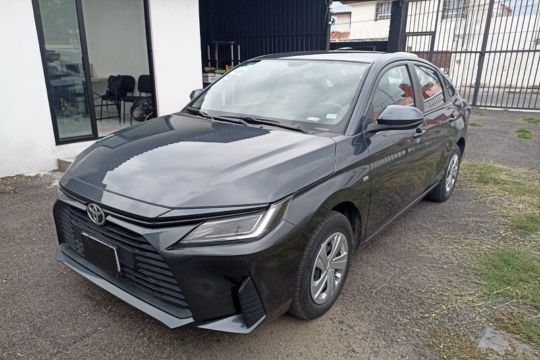 Toyota Yaris 2023 Base